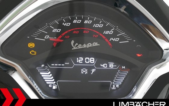 Gebrauchtmotorrad Vespa GTS 125 Super - Bild 12