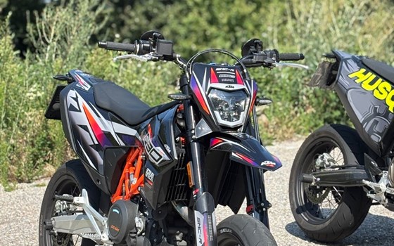Gebrauchtmotorrad KTM 690 SMC R - Bild 2