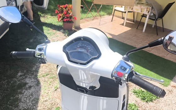 Gebrauchtmotorrad Vespa GTS 300 hpe Super - Bild 3