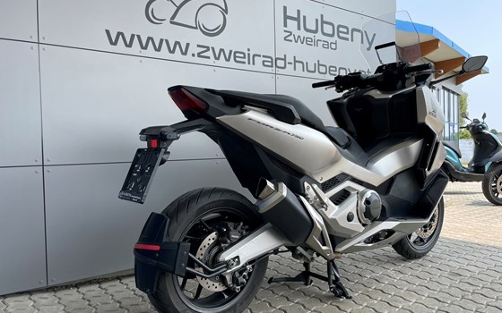Gebrauchtmotorrad Honda Forza 750 - Bild 6