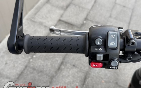 Gebrauchtmotorrad Triumph Speed Twin 1200 - Bild 17