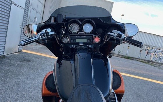 Gebrauchtmotorrad Harley-Davidson CVO Street Glide FLHXSE - Bild 12