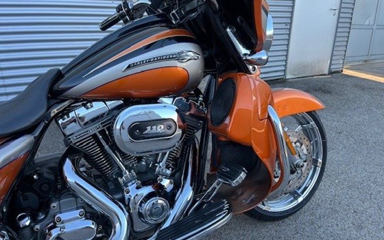 Gebrauchtmotorrad Harley-Davidson CVO Street Glide FLHXSE - Bild 3