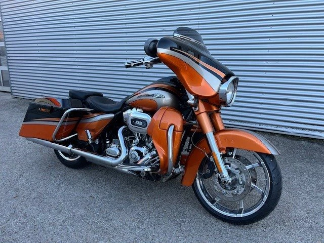 Harley-Davidson CVO Street Glide FLHXSE (Black Diamond & Inferno Orange) - Bild 4
