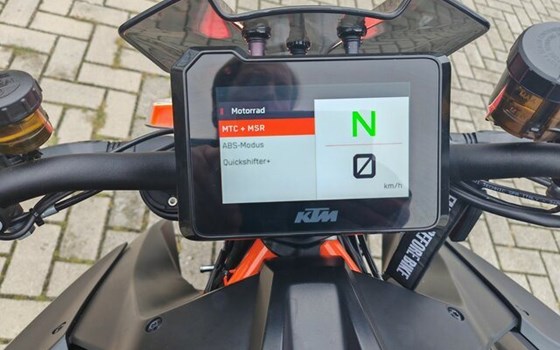 Gebrauchtmotorrad KTM 1290 Super Duke R - Bild 3
