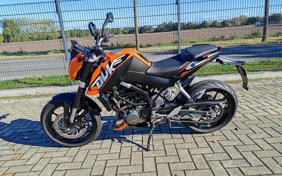 Gebrauchtmotorrad KTM 125 Duke - Bild 2