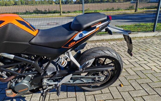 Gebrauchtmotorrad KTM 125 Duke - Bild 3