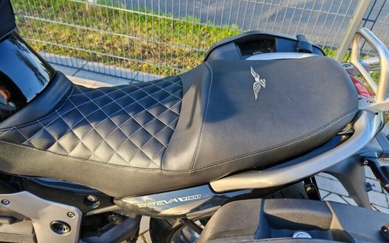 Gebrauchtmotorrad Moto Guzzi Breva 1100 - Bild 2