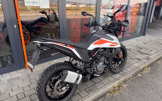 Gebrauchtmotorrad KTM 390 Adventure - Bild 3