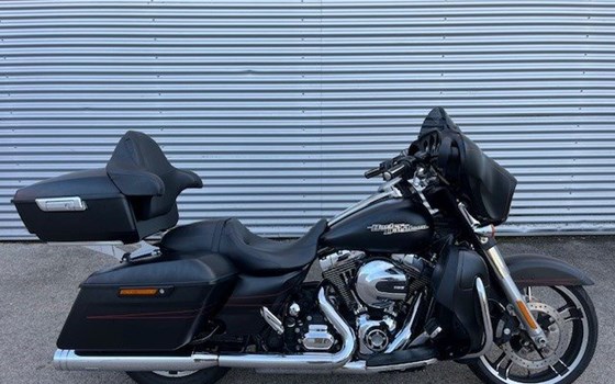 Gebrauchtmotorrad Harley-Davidson Touring Street Glide Special FLHXS - Bild 2