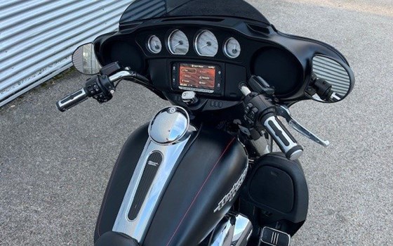 Gebrauchtmotorrad Harley-Davidson Touring Street Glide Special FLHXS - Bild 5