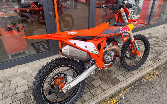 Gebrauchtmotorrad KTM 450 SX-F Factory Edition - Bild 3