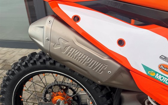 Gebrauchtmotorrad KTM 450 SX-F Factory Edition - Bild 6