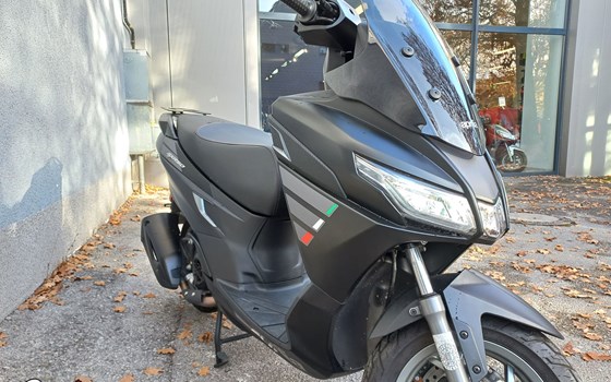 Gebrauchtmotorrad Aprilia SXR 50 - Bild 3