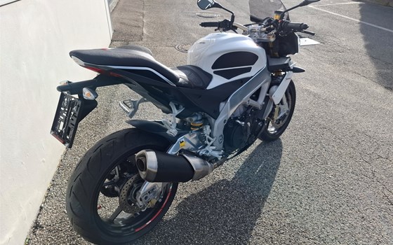 Gebrauchtmotorrad Aprilia Tuono V4 R APRC ABS - Bild 5