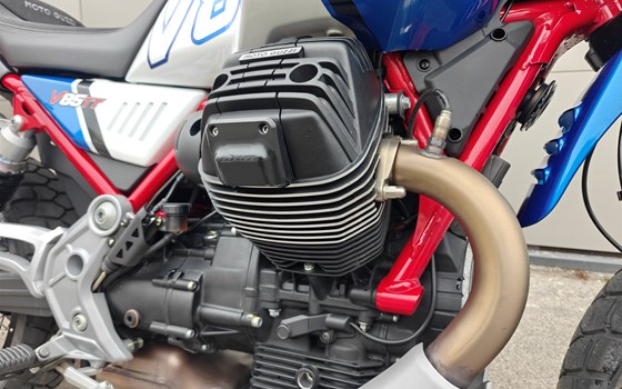 Gebrauchtmotorrad Moto Guzzi V85 TT - Bild 13