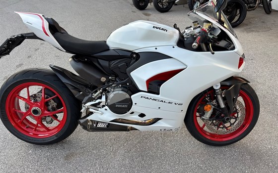 Gebrauchtmotorrad Ducati Panigale V2 - Bild 1