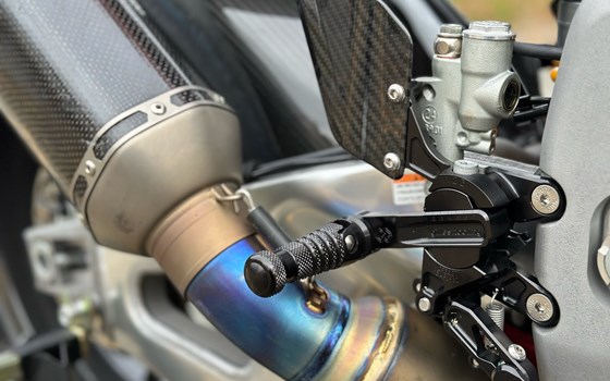 Gebrauchtmotorrad Aprilia RSV4 1100 Factory - Bild 9