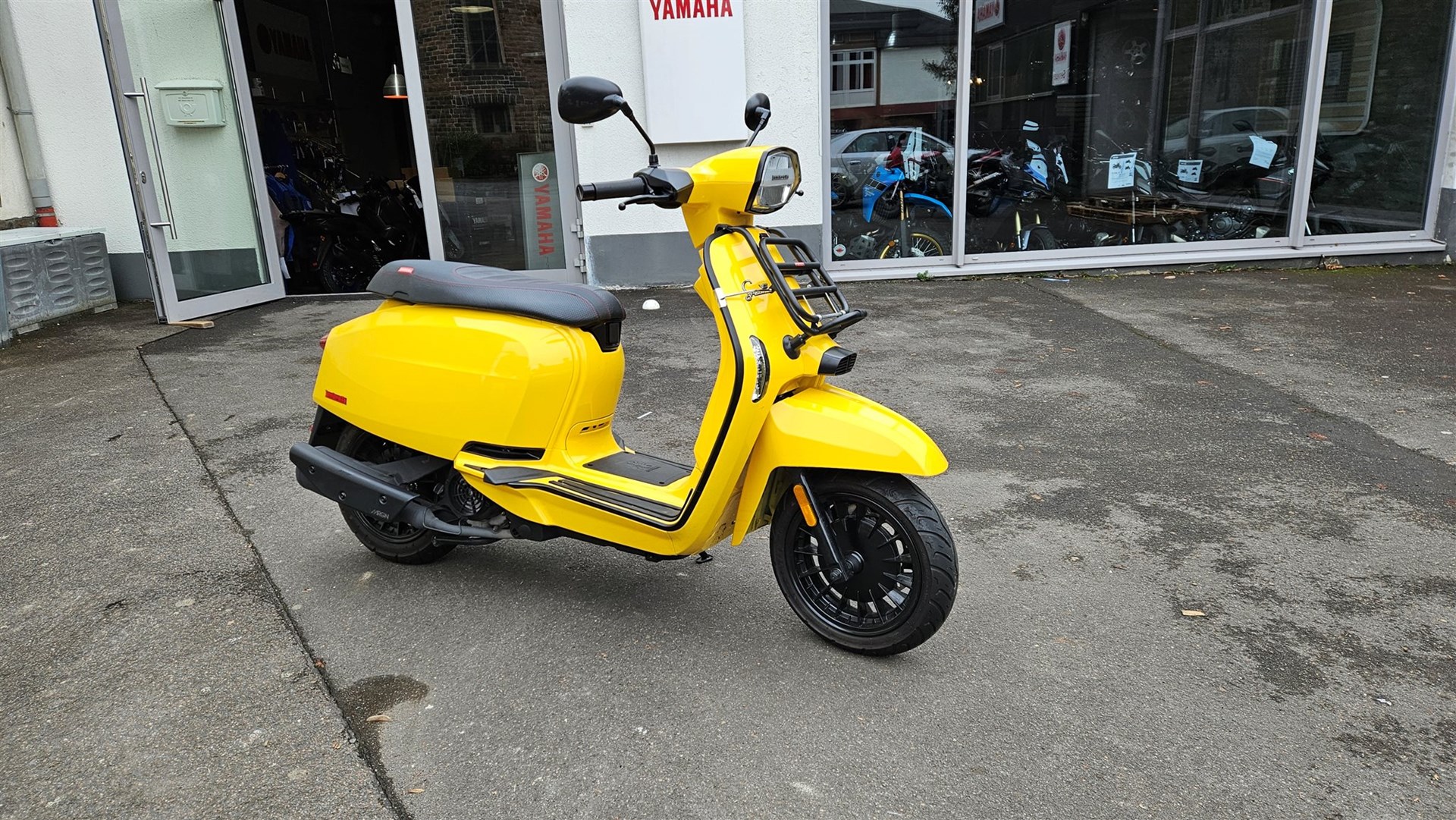 Lambretta V125 Special