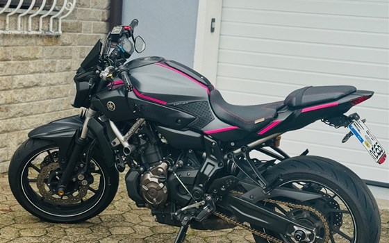 Gebrauchtmotorrad Yamaha MT-07 - Bild 1