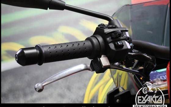 Gebrauchtmotorrad Aprilia Tuono V4 1100 - Bild 16