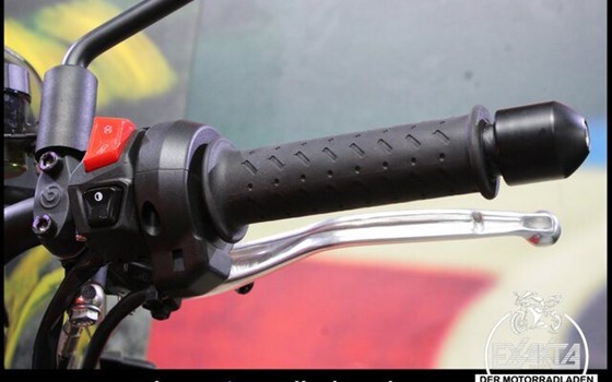 Gebrauchtmotorrad Aprilia Tuono V4 1100 - Bild 18