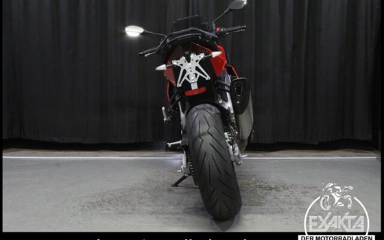 Gebrauchtmotorrad Aprilia Tuono V4 1100 - Bild 4