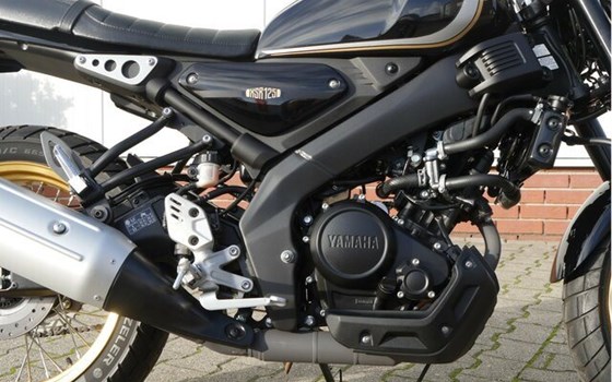 Gebrauchtmotorrad Yamaha XSR125 Legacy - Bild 7