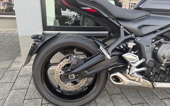 Gebrauchtmotorrad Triumph Trident 660 - Bild 4