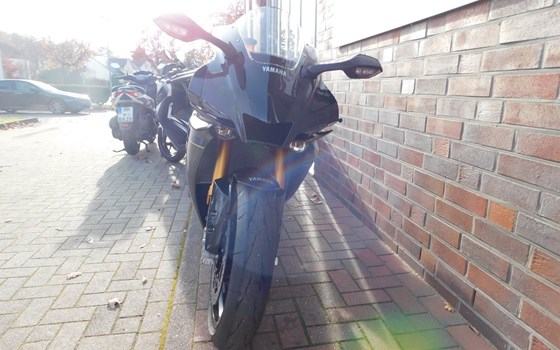 Gebrauchtmotorrad Yamaha R1M - Bild 3