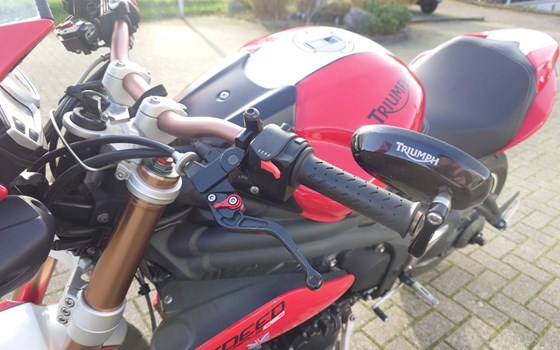 Gebrauchtmotorrad Triumph Speed Triple 1050 - Bild 12