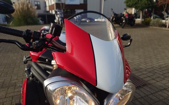 Gebrauchtmotorrad Triumph Speed Triple 1050 - Bild 13