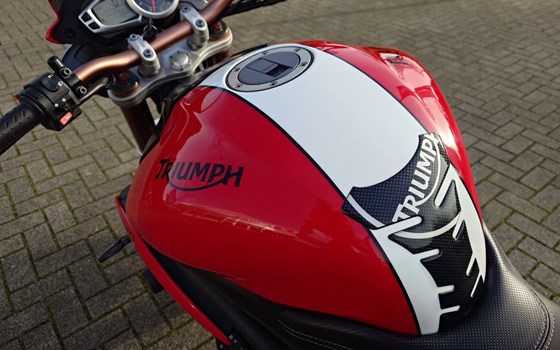 Gebrauchtmotorrad Triumph Speed Triple 1050 - Bild 18