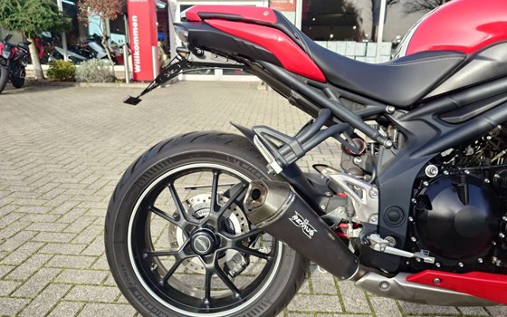 Gebrauchtmotorrad Triumph Speed Triple 1050 - Bild 2