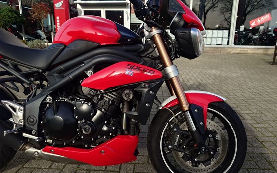 Gebrauchtmotorrad Triumph Speed Triple 1050 - Bild 3