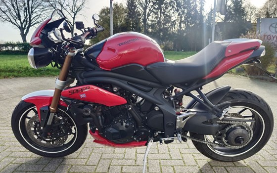 Gebrauchtmotorrad Triumph Speed Triple 1050 - Bild 6