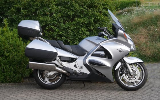 Gebrauchtmotorrad Honda ST 1300 Pan-European - Bild 3