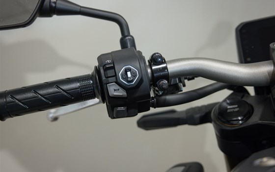 Neufahrzeug Honda CB650R - Bild 7