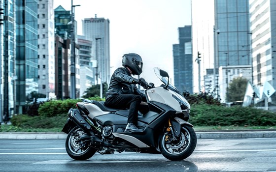 Neufahrzeug Yamaha TMAX Tech MAX - Bild 3