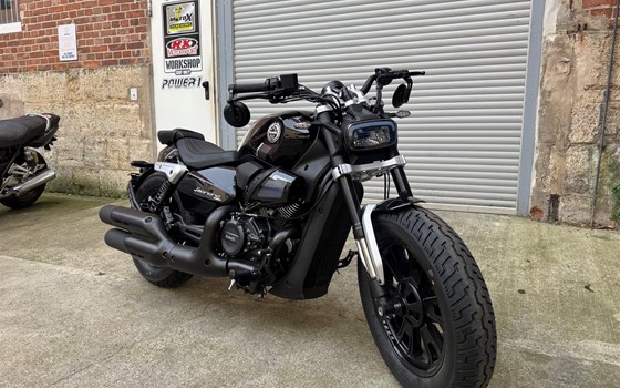 Neufahrzeug Benelli Leoncino Bobber 400 - Bild 2