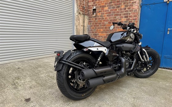 Neufahrzeug Benelli Leoncino Bobber 400 - Bild 3