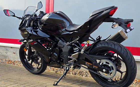 Neufahrzeug Kawasaki Ninja 125 - Bild 4