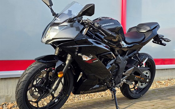 Neufahrzeug Kawasaki Ninja 125 - Bild 2