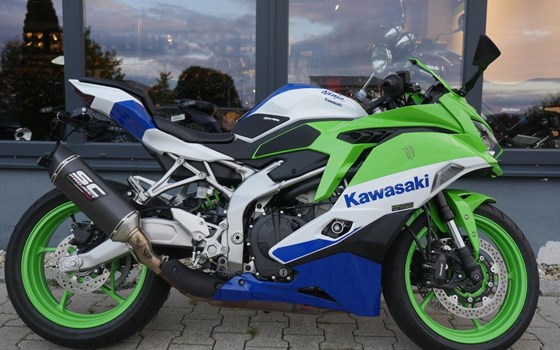 Gebrauchtmotorrad Kawasaki Ninja ZX-4RR 40th Anniversary Edition - Bild 1