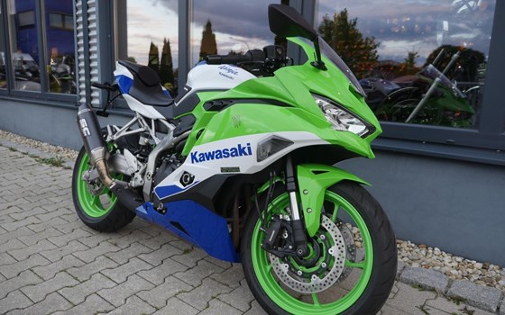 Gebrauchtmotorrad Kawasaki Ninja ZX-4RR 40th Anniversary Edition - Bild 3