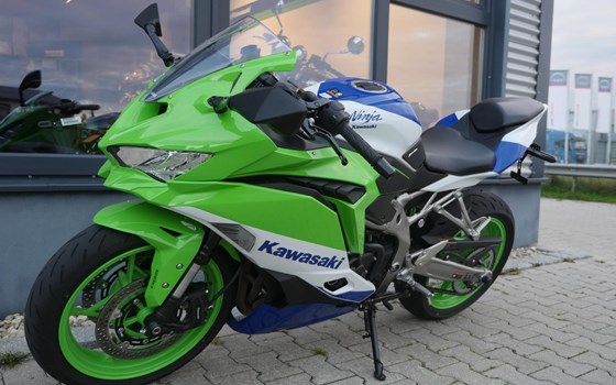 Gebrauchtmotorrad Kawasaki Ninja ZX-4RR 40th Anniversary Edition - Bild 5