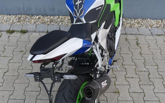Gebrauchtmotorrad Kawasaki Ninja ZX-4RR 40th Anniversary Edition - Bild 8