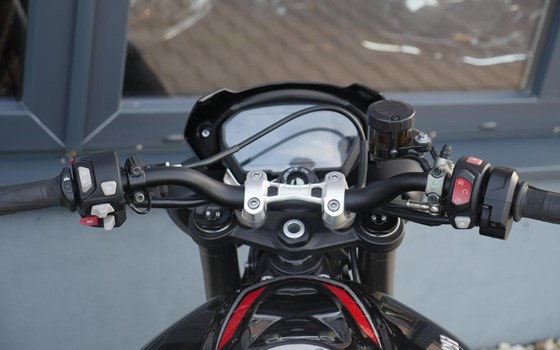 Gebrauchtmotorrad Triumph Street Triple 765 RS - Bild 10