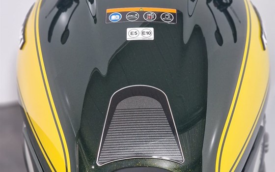 Gebrauchtmotorrad Kawasaki Z900 RS - Bild 5