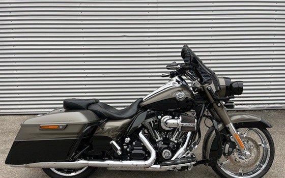 Gebrauchtmotorrad Harley-Davidson CVO Road King FLHRSE - Bild 2